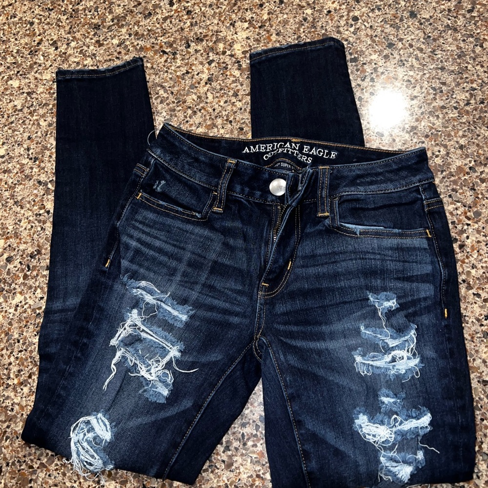 American Eagle Outfitters Women's Dark Blue Distressed Skinny Jeans